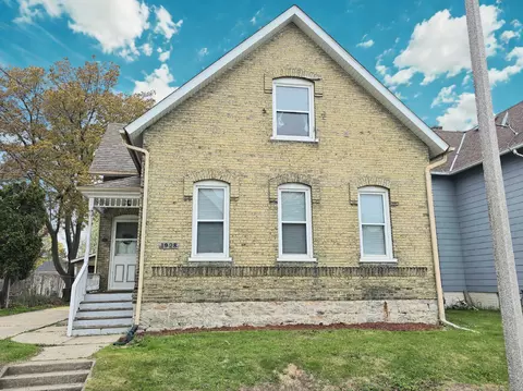 1928 Erie, Racine, WI 53402