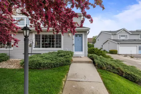 10096 W Whitnall Edge #A, Franklin, WI 53132