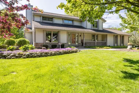 936 Elmwood Way, Hubertus, WI 53033
