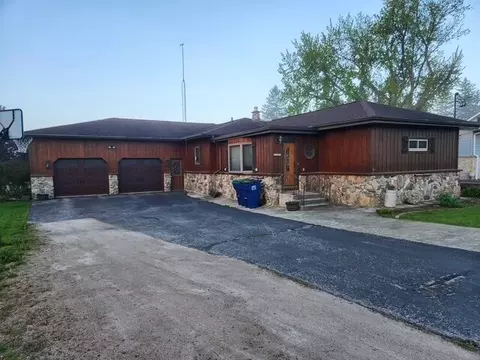 612 Fond Du Lac, Mount Calvary, WI 53057