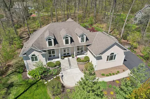 585 Meadow, Elm Grove, WI 53122