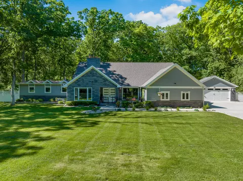 288 Stearns, Fontana, WI 53125