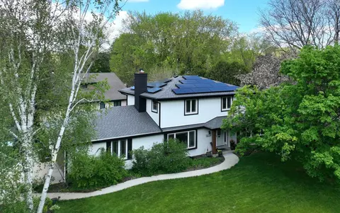 w221n2722 Timberwood, Waukesha, WI 53186