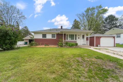 118 N Highland, Thiensville, WI 53092