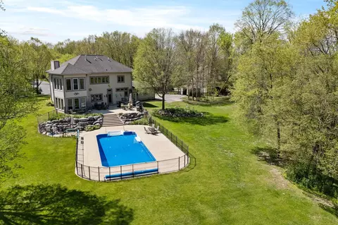 1390 Fiesta, Jackson, WI 53012