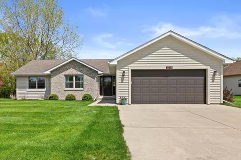1208 Eastbrook, Burlington, WI 53105