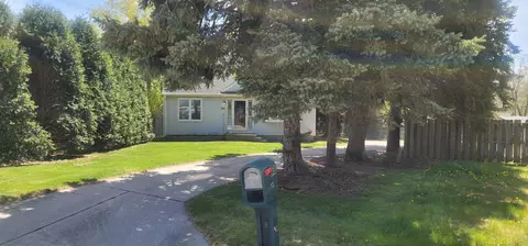 941 W Plainfield, Milwaukee, WI 53221
