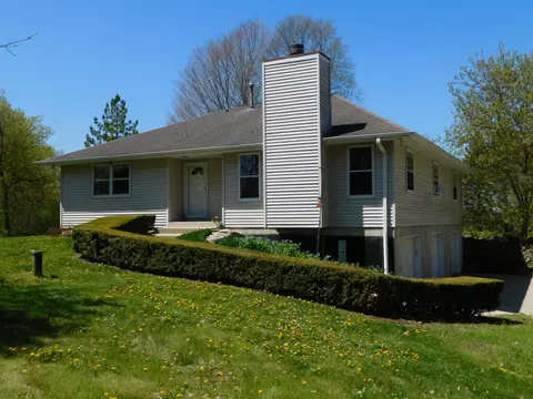 2131 Cold Spgs, Saukville, WI 53080