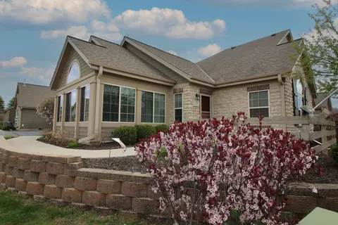 w250n5006 William, Pewaukee, WI 53072