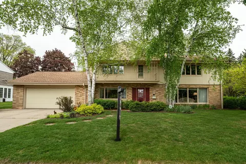 7831 Geralayne, Wauwatosa, WI 53213