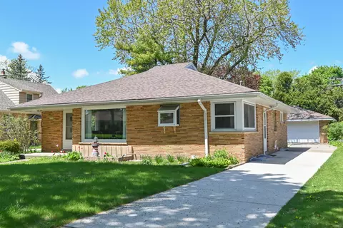 10108 W Sunset, Wauwatosa, WI 53222