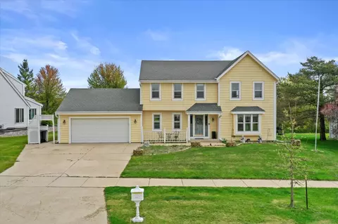 6860 S Tumblecreek, Franklin, WI 53132