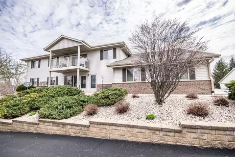 1113 Schmidt #1, West Bend, WI 53090