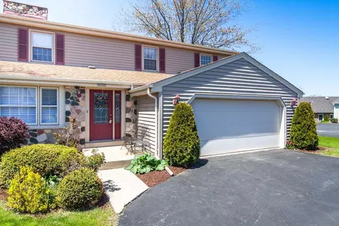 12523 N Woodberry, Mequon, WI 53092