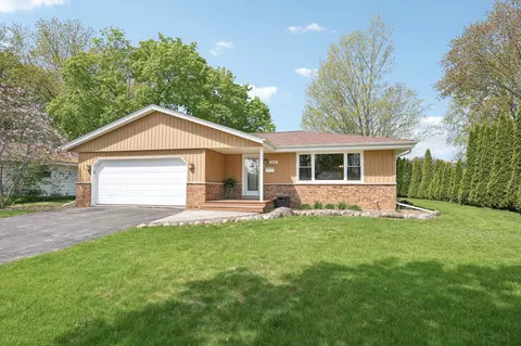 815 6th, Grafton, WI 53024