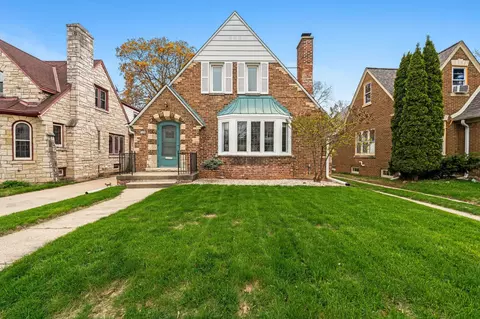 1648 S 52nd, West Milwaukee, WI 53214