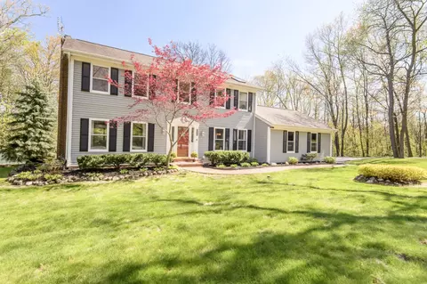 3784 S Lucylle, New Berlin, WI 53146