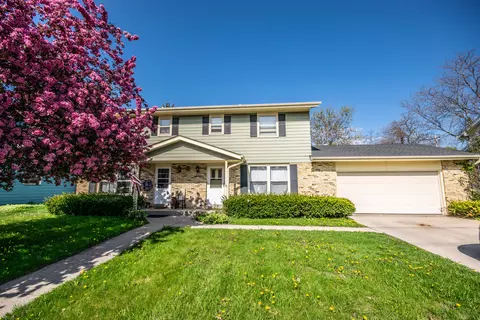 1239 1st #1241, Grafton, WI 53024