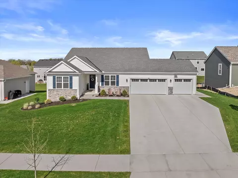 635 Mary, Slinger, WI 53086