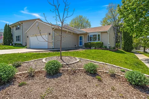 1476 Paul, Waukesha, WI 53186