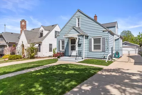 1424 S 88th, West Allis, WI 53214