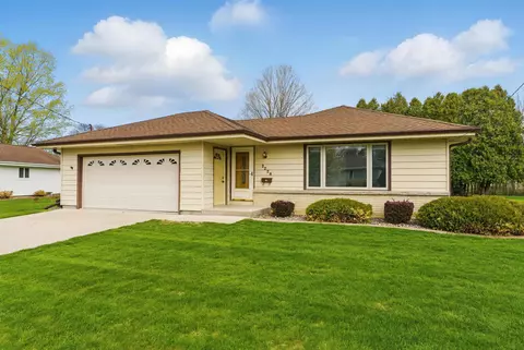 2228 Richmond, Manitowoc, WI 54220