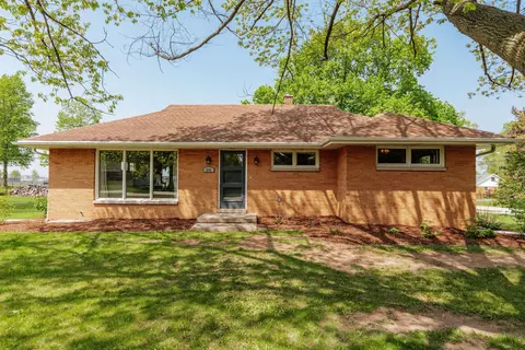 245 Fairway, Brookfield, WI 53005