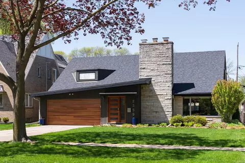 2359 Pasadena, Wauwatosa, WI 53226