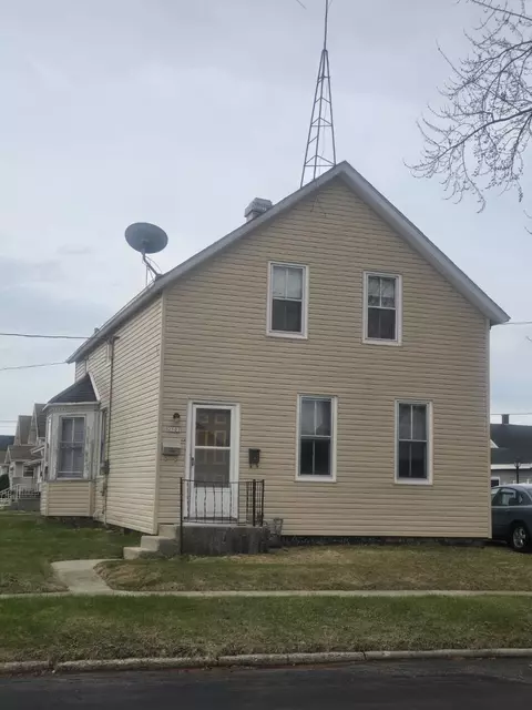 2501 Wollmer, Manitowoc, WI 54220