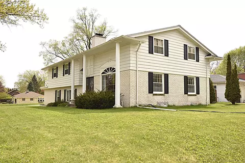 208 Fairview, South Milwaukee, WI 53172