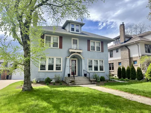 3921 N Stowell, Shorewood, WI 53211