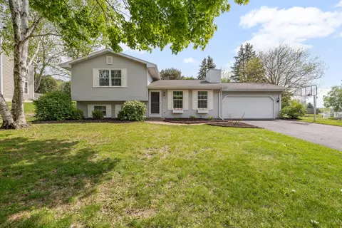 1039 Wellington, Hartland, WI 53029