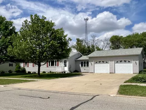 314 Milwaukee, New Hampton, IA 50659
