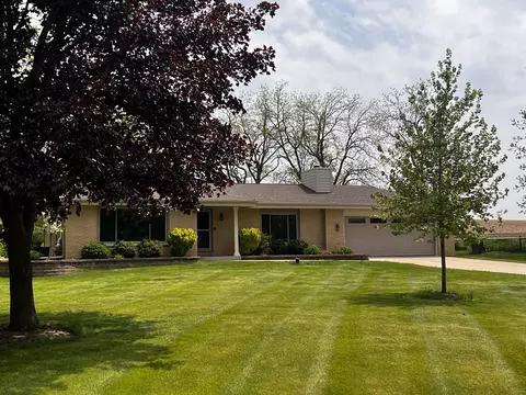 w243s10280 Meadow, Big Bend, WI 53103