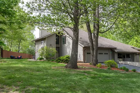 2610 East, Onalaska, WI 54650