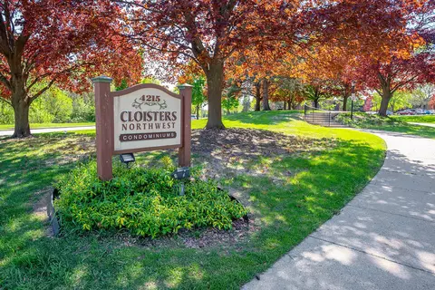 4215 N 100th #350C, Milwaukee, WI 53222