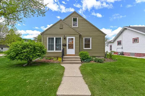2377 S 73rd, West Allis, WI 53219