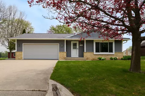 348 Homestead, Grafton, WI 53024