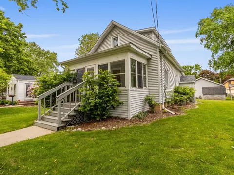 338 W 4th, Oconomowoc, WI 53066