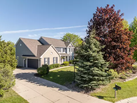 n49w15945 Caitlin, Menomonee Falls, WI 53051