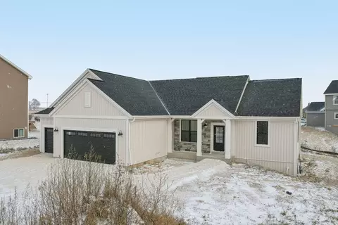 660 Lambert, Slinger, WI 53086