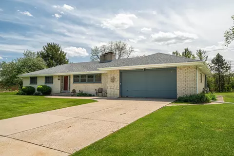 13865 Adelaide, Brookfield, WI 53005