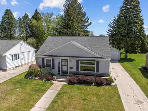 2613 S 16th, Sheboygan, WI 53081