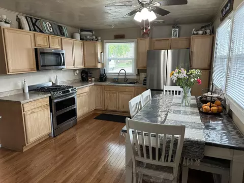 1921 21st, Racine, WI 53403