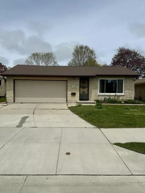 1618 Waldo, Manitowoc, WI 54220