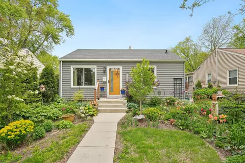3332 S S Pne, Milwaukee, WI 53207