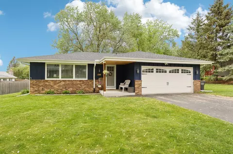 812 Dante, Oconomowoc, WI 53066