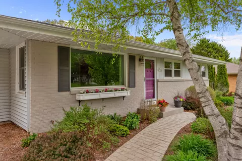 n51w15940 Fair Oak, Menomonee Falls, WI 53051