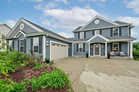 148 Arnold, Dousman, WI 53118