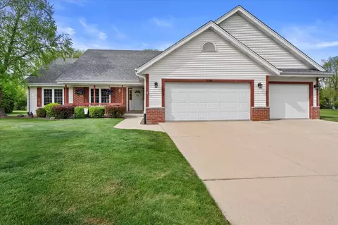 2038 W Hope, Oak Creek, WI 53154